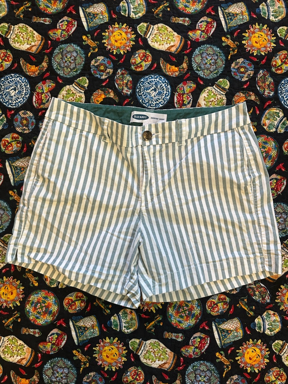Old Navy Green and White Striped Women’s Shorts EUC